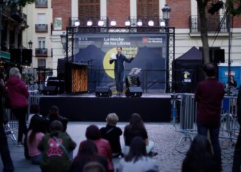 De Zahara a Muriel Barbery: todo lo que puedes hacer en La Noche de los Libros de Madrid