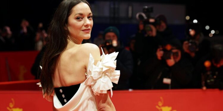 Marion Cotillard deslumbra reinterpretando a Andersen