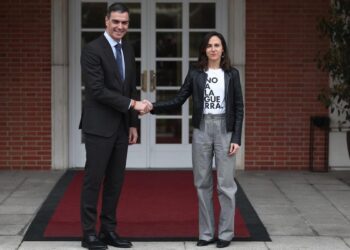 El PSOE se agarra a las encuestas para defender su plan de rearme: ‘Está claro que el país está preocupado’