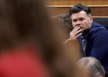 Rufián llama a las fuerzas de izquierda a encarar a Sánchez con un ‘discurso común’ contra la subida del gasto en defensa