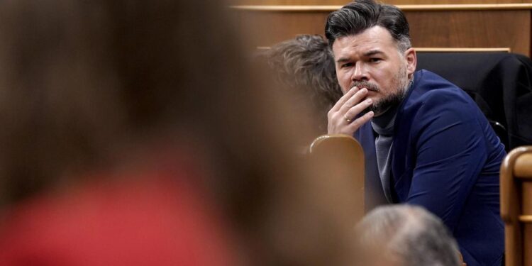 Rufián llama a las fuerzas de izquierda a encarar a Sánchez con un ‘discurso común’ contra la subida del gasto en defensa