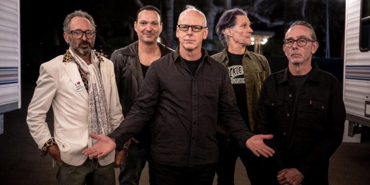 Bad Religion, la banda punk rock que lo ha sido todo: ‘Teníamos una sana competencia con Fugazi’