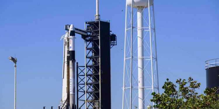 Aplazada la ‘misión de rescate’ para traer de vuelta a los astronautas ‘varados’ en el espacio