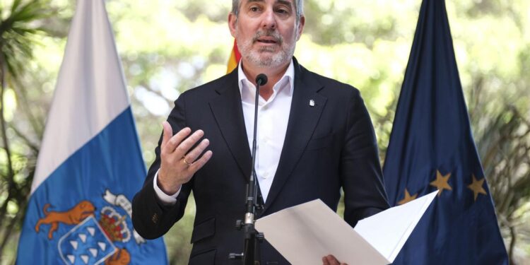 Dieciocho meses de un trabajo a pico y pala de Clavijo con el Gobierno