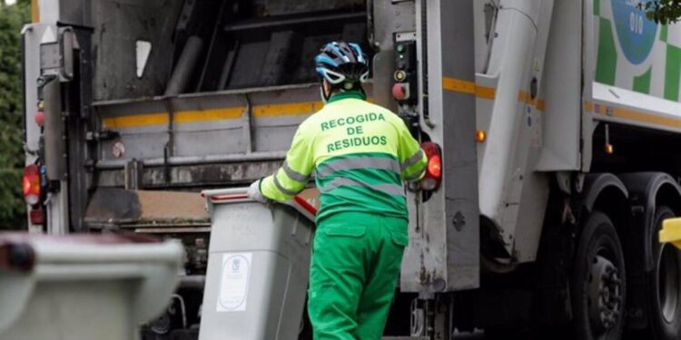 CCOO denuncia a las empresas y el Ayuntamiento por ‘vulnerar el derecho a huelga’ de basuras