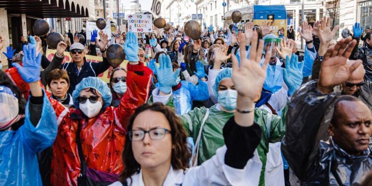 AMYTS denuncia la situación de la atención primaria en Madrid: faltan 417 médicos de familia y 139 pediatras