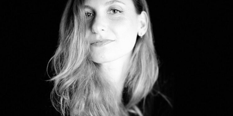 Laura Hojman, cineasta: ‘Somos lo que decimos, pero también lo que no queremos contar’