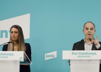 Junts se abre a negociar la regularización de extranjeros para atar el sí de Podemos al traspaso de inmigración