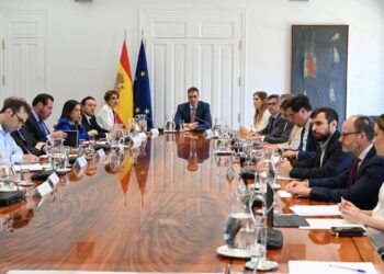 Sánchez explica el apagón por una ‘desaparición súbita’ del 60% de la demanda sin saberse aún la causa