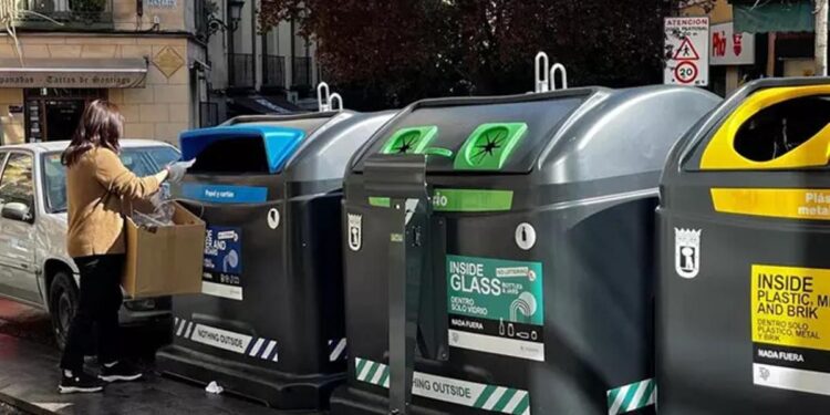 Las partes avanzan hacia el desbloqueo de la huelga de basuras: acuerdo en vidrio y cartón, y nueva reunión esta tarde