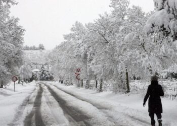 Retrasos en la línea ferroviaria entre Madrid y Barcelona por nieve: limitación de velocidad y posibles retrasos, como antesala a la huelga de Renfe