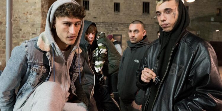 La plaza del Macba más allá del skate: cuando fue la oficina del trap