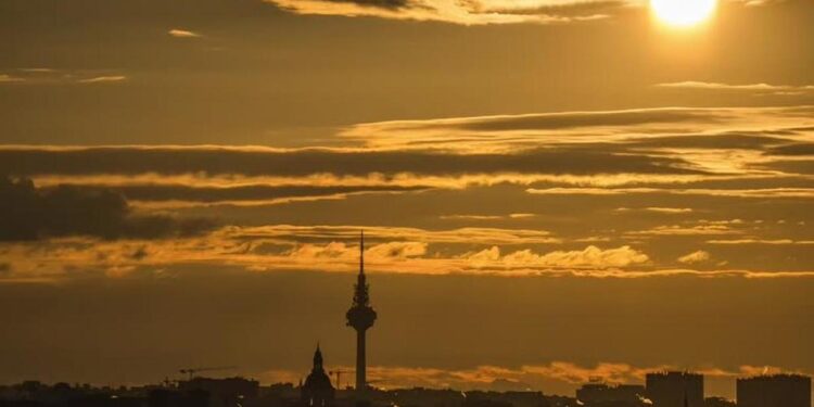 Sol protagonista en Madrid, pero con una dana a la vuelta de la esquina: así será el tiempo el fin de semana