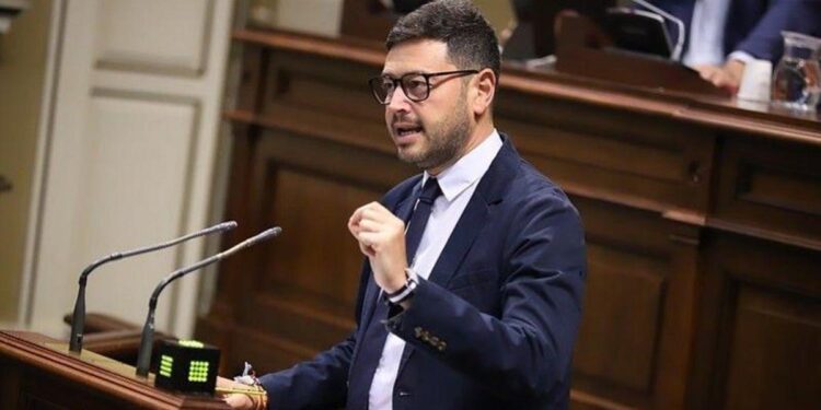 El PP canario se desmarca del ‘ala dura’ de la dirección nacional y celebra el decreto ley