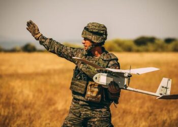 El Ejército llama a las empresas tecnológicas para estudiar cómo defenderse de los drones