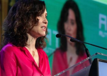 Sumar pide una comisión para investigar a Díaz Ayuso y su pareja por los contratos sanitarios con Quirón