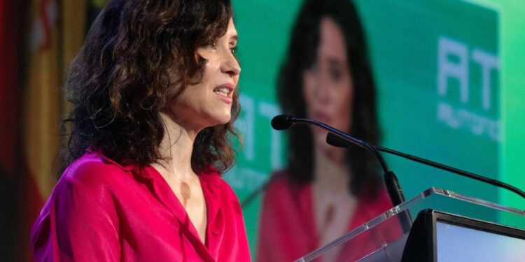 Sumar pide una comisión para investigar a Díaz Ayuso y su pareja por los contratos sanitarios con Quirón