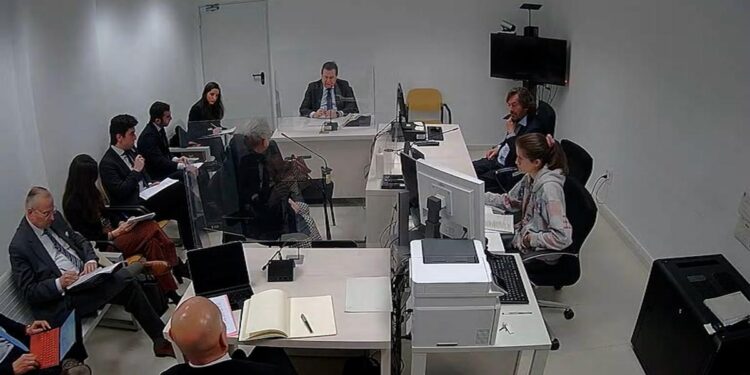 El vídeo de la declaración en la Audiencia Nacional de la empresaria que dijo llevar efectivo a Ferraz por orden de Aldama: ‘Me dice que él no puede’