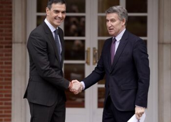 Feijóo solo apoyará a Sánchez si recula y lleva el rearme a una votación en el Congreso