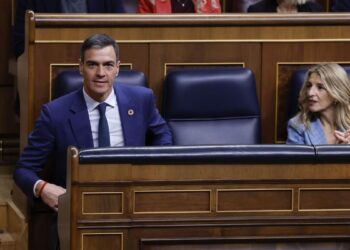 Yolanda Díaz se aleja de Sánchez y apoyará una iniciativa contra el gasto militar en plena pugna con Podemos