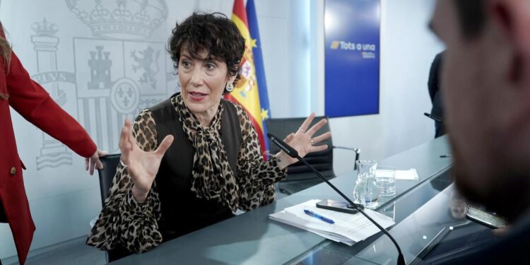 El Gobierno evita dar por hechos los Presupuestos tras pactar con Junts la delegación de inmigración a Cataluña