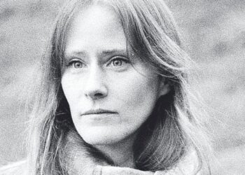 ‘Manual para la obediencia’, de de Sarah Bernstein: elogio de la mujer sombra