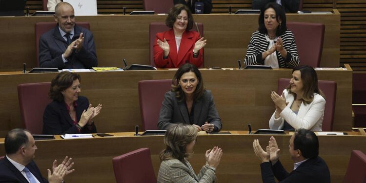PP y Vox pasan el rodillo y dejan fuera a los socialistas de la Mesa de Les Corts por primera vez en 40 años