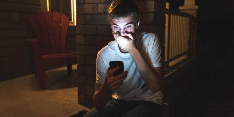 De la confianza a la viralización: el ‘sexting’ y su impacto entre adolescentes