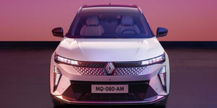 El Renault Scenic E-Tech se actualiza para hacer mГЎs fГЎcil el dГ­a a dГ­a