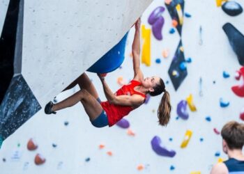 Geila Macià se corona como campeona de Europa de escalada