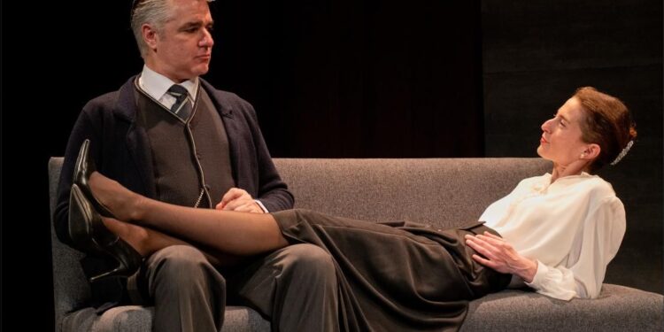 El Teatro Español estrena ‘Viaje hasta el límite’, obra inédita de Luis Martin-Santos sobre la violencia y el maltrato en el seno de una familia