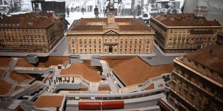 El Ayuntamiento habilita 3.500 nuevas plazas para visitas guiadas a la exposición sobre el Madrid de Antonio Palacios