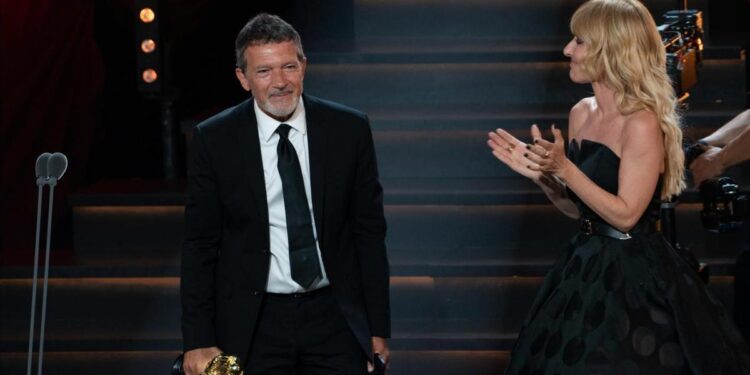 ‘1936’ y el musical ‘Gypsy’ de Antonio Banderas arrasan en los Premio Talía