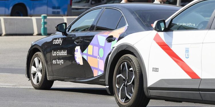El sector del taxi se manifestará el 28 de mayo en Madrid contra la concesión de nuevas licencias a Cabify