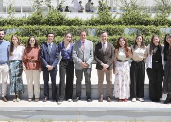 La Francisco de Vitoria premia a sus mejores estudiantes: estos son los alumnos de diez de Pozuelo de Alarcón