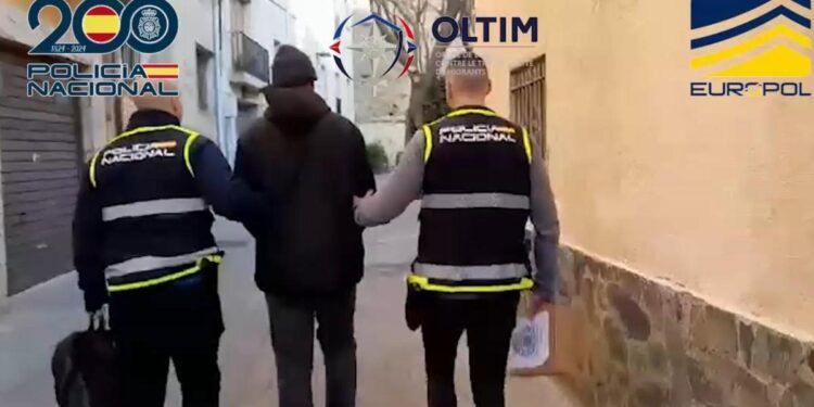 200 euros por colar indocumentados de Barcelona a Francia: así funcionaba el transporte exprés de migrantes