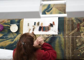 Un día en la Real Fábrica de Tapices, el lugar donde la historia se cose a mano