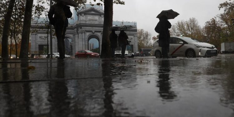 Comienzo gris del puente en Madrid: esta es la previsión meteorológica de la Aemet para el jueves