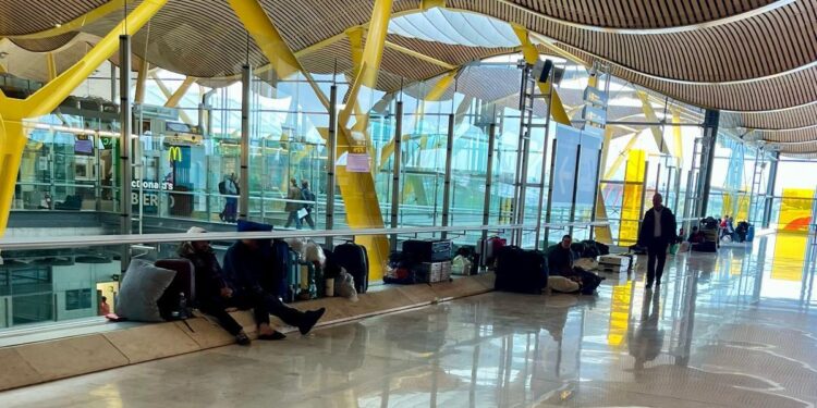 Gobierno, Ayuntamiento y Aena mantienen las espadas antes de la enésima reunión por Barajas