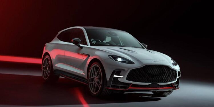 Aston Martin DBX S, un superdeportivo de вЂalturaвЂ™