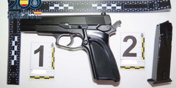 Criptomonedas, citas falsas y extorsión: detenido un hombre en Madrid por robos a punta de pistola