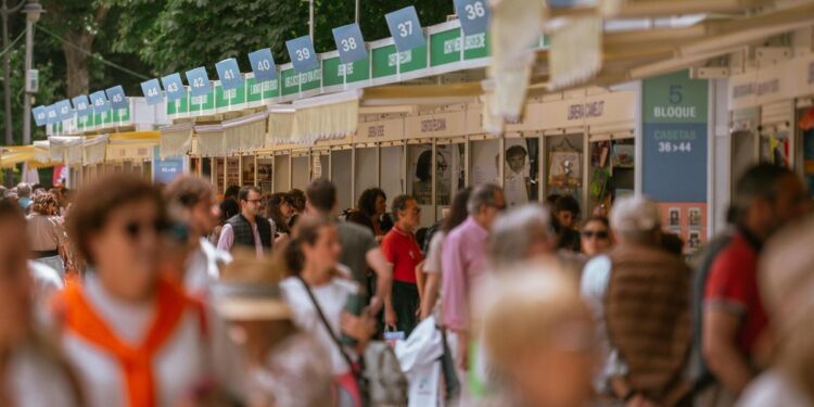 Una Feria del Libro muy neoyorquina y más sostenible que nunca aspira a superar el millón de visitantes del año pasado
