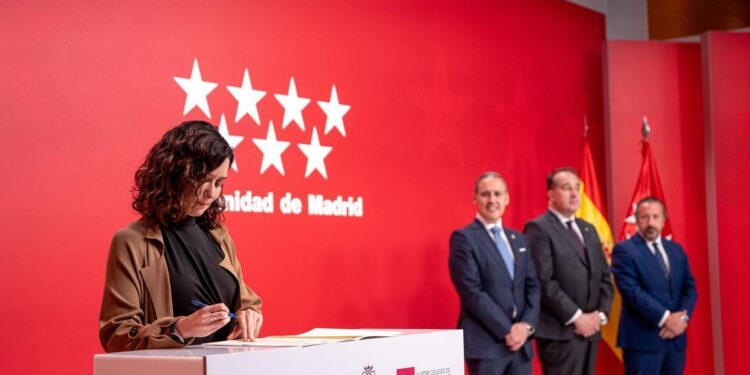 Madrid ofrecerá un primer asesoramiento jurídico gratuito y asistencia psicológica a propietarios de viviendas ocupadas ilegalmente