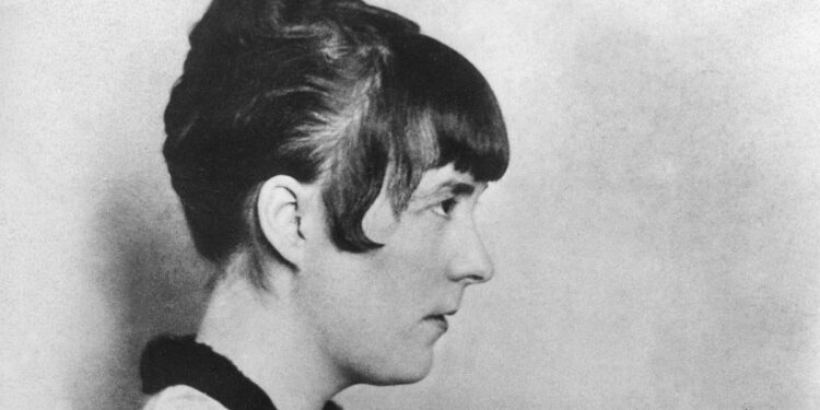 Los libros recomendados por ‘abril’: Katherine Mansfield, Juan Jacinto Muñoz-Rengel y Uxue Razquin