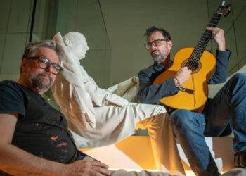 Kevin Johansen y Liniers, astros de la música y el cómic argentinos, llevan a Tetuán su ‘concierto dibujado’ y su amor por Madrid