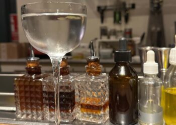 Momus Bar, la coctelería donde Madrid agita el pasado y sirve el futuro en cada copa