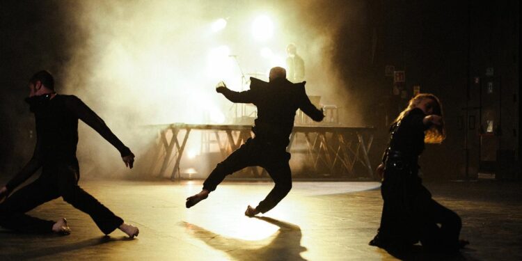 Guillermo Weickert, el creador que baila con los afectos y contra el sistema