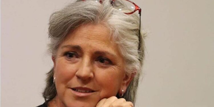 La poeta Inma Pelegrín se hace con el Premio Lumen de novela 2025 con un ‘thriller’ rural ambientado en su Murcia natal