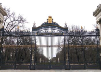 Viento y calor en Madrid: qué parques están abiertos hoy y qué zonas siguen balizadas