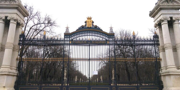 Viento y calor en Madrid: qué parques están abiertos hoy y qué zonas siguen balizadas